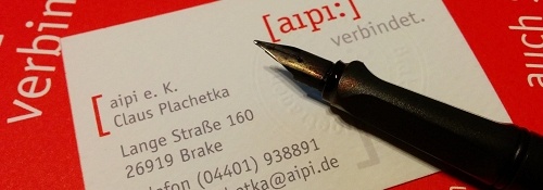 Visitenkarte von aipi mit Füller Visitenkarte von aipi mit Füller